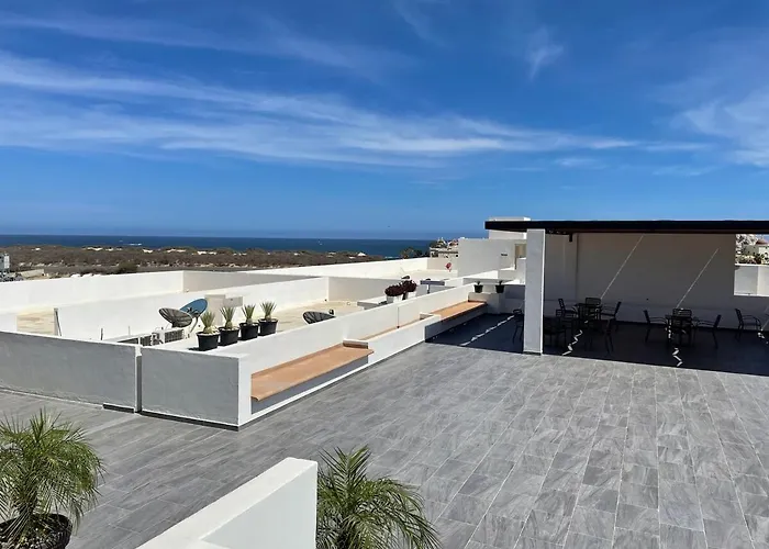 Apartment Walk To Beach, King Bed 2b2 Newly Furnished Cabo San Lucas